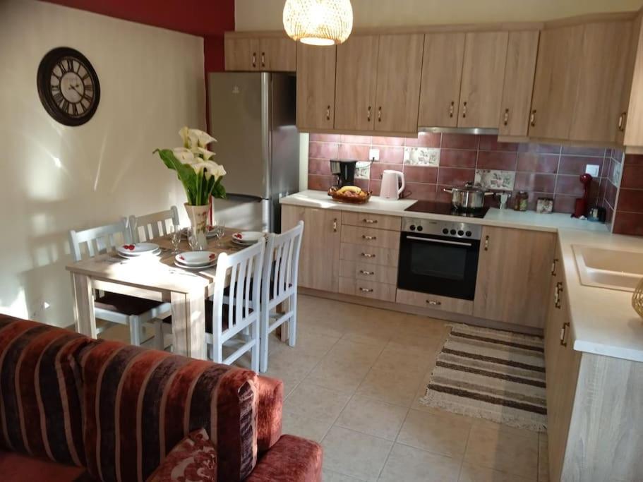 Thea'S Country House Aryiroúpolis Екстериор снимка